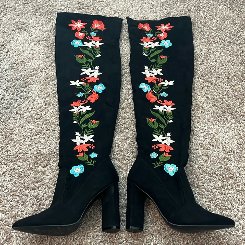 Black suede embroidered thigh high high heeled pointed boots